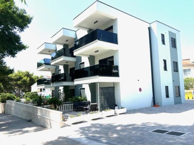 Apartment Marta Orebic Exterior photo